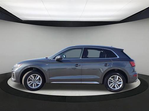 2023 Audi Q5 45 S line Premium