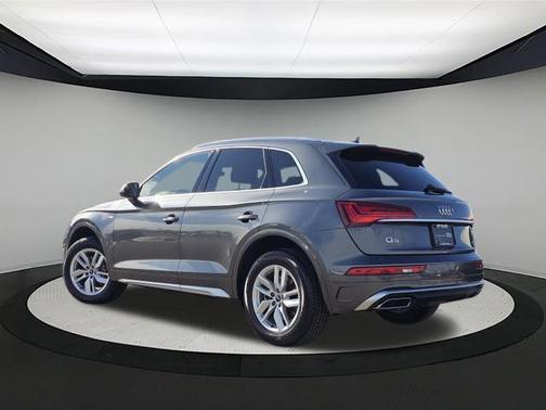 2023 Audi Q5 45 S line Premium