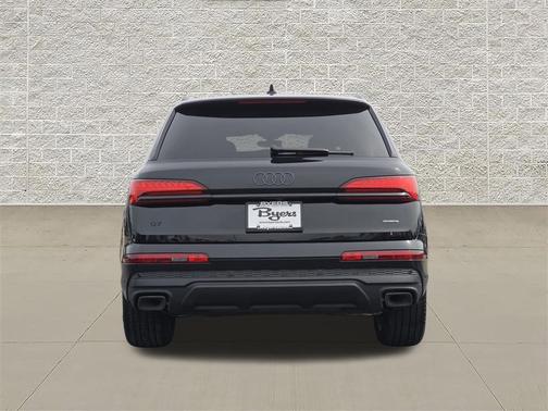 Mythos Black Metallic 2026 Audi Q7 45 Premium