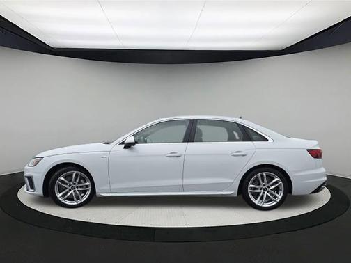 2022 Audi A4 45 S line Premium Plus