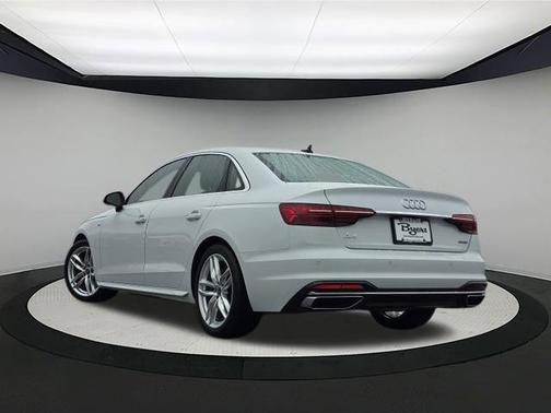 2022 Audi A4 45 S line Premium Plus