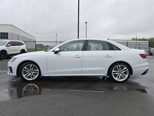 2022 Audi A4 45 S line Premium Plus