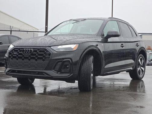 2023 Audi Q5 45 S line Premium Plus