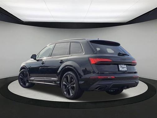 2026 Audi Q7 55 Premium Plus