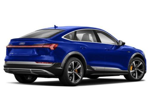 Glacier White Metallic 2023 Audi e-tron S Sportback Premium Plus quattro