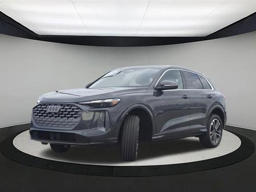 Tambora Gray Metallic 2025 Audi Q5 Premium TFSI quattro S tronic