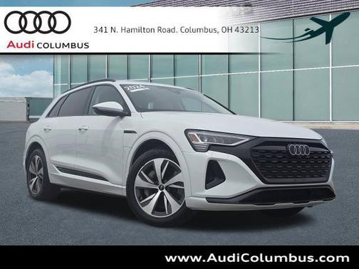 Glacier White Metallic 2024 Audi Q8 e-tron Premium