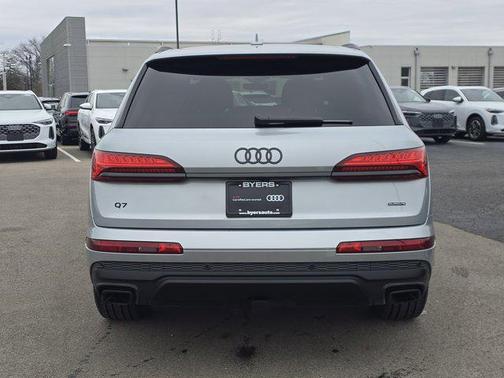 2025 Audi Q7 45 Premium Plus
