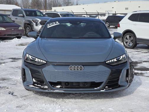 2023 Audi e-tron GT Premium Plus quattro