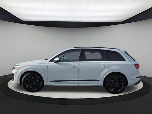 2026 Audi Q7 55 Premium Plus