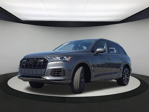 2022 Audi Q7 55 Premium Plus