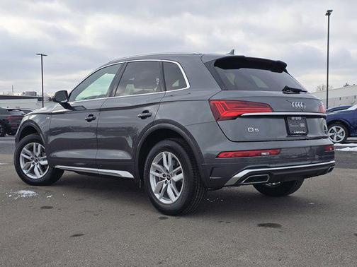 2022 Audi Q5 45 S line Premium
