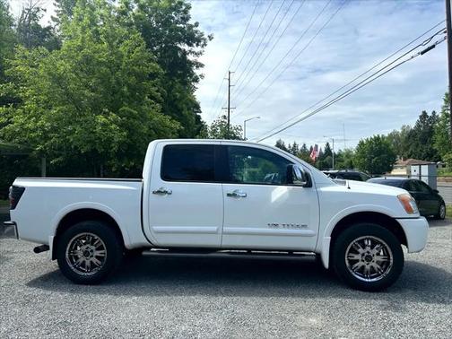 2009 Nissan Titan LE Crew Cab