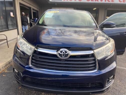 2014 Toyota Highlander LE