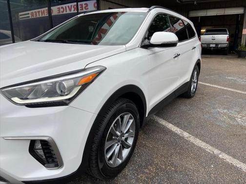 2017 Hyundai SANTA FE SE