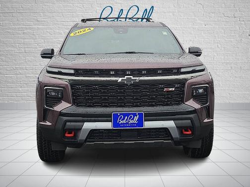 Stardust Metallic 2024 Chevrolet Traverse AWD Z71