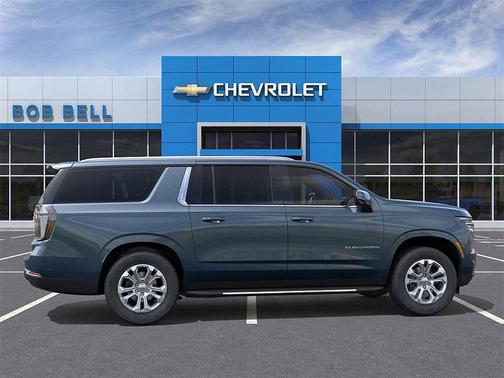 2025 Chevrolet Suburban LT