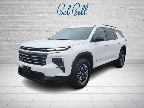 Summit White 2026 Chevrolet Traverse LT