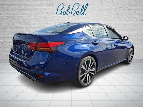2021 Nissan Altima SR FWD