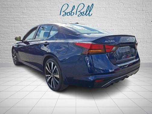 2021 Nissan Altima SR FWD