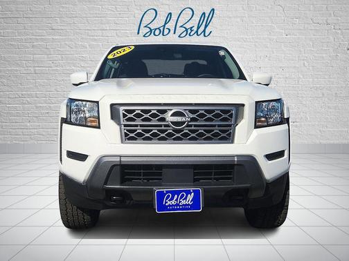Glacier White 2023 Nissan Frontier SV
