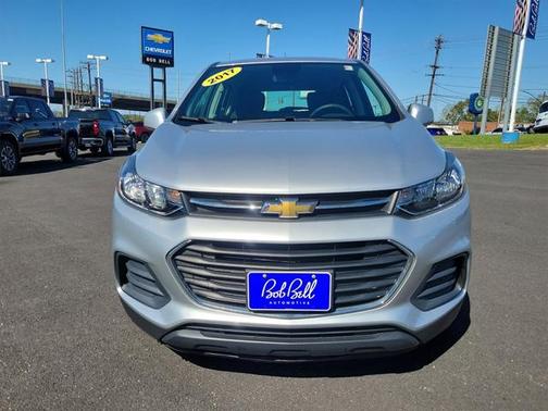 Silver Ice Metallic 2017 Chevrolet Trax LS