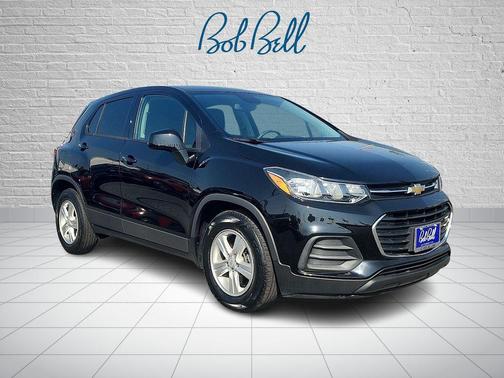 Mosaic Black Metallic 2020 Chevrolet Trax LS