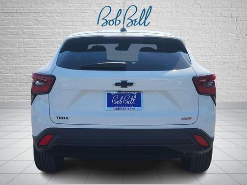 Summit White 2025 Chevrolet Trax FWD 1RS