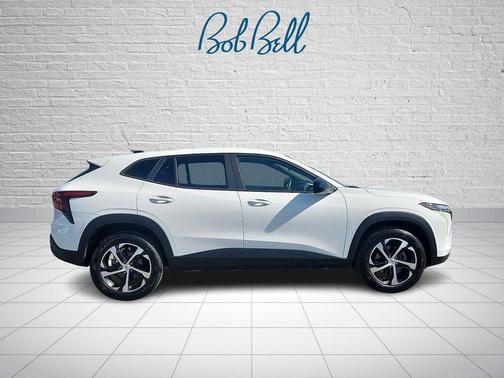 Summit White 2025 Chevrolet Trax FWD 1RS