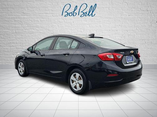 Mosaic Black Metallic 2018 Chevrolet Cruze LS