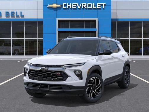 Iridescent Pearl Tricoat 2026 Chevrolet Trailblazer RS