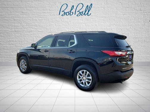 Mosaic Black Metallic 2021 Chevrolet Traverse LT Leather