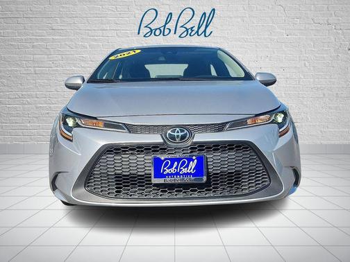 Classic Silver Metallic 2021 Toyota Corolla LE