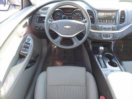 Summit White 2019 Chevrolet Impala 1LS