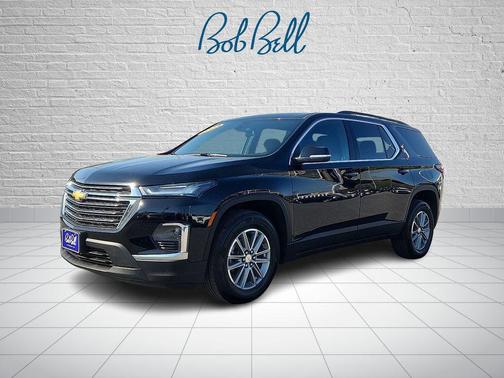 Mosaic Black Metallic 2023 Chevrolet Traverse LT Cloth