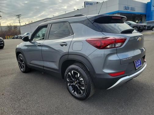 Satin Steel Metallic 2021 Chevrolet Trailblazer LT