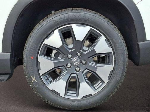 Platinum White Pearl 2026 Honda Pilot Elite