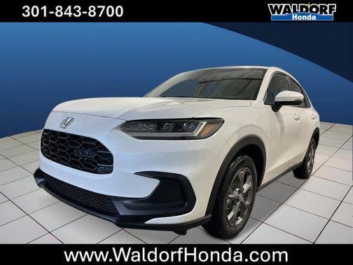 Platinum White Pearl 2026 Honda HR-V LX