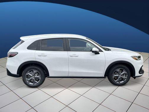 Platinum White Pearl 2026 Honda HR-V LX