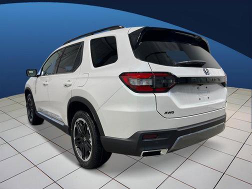 Platinum White Pearl 2026 Honda Pilot
