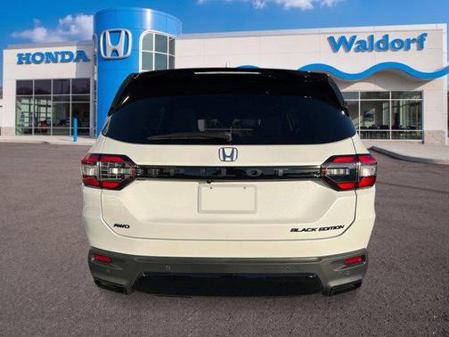 Platinum White Pearl 2026 Honda Pilot Black Edition