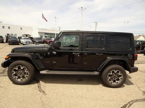 2025 Jeep Wrangler 4-Door Sahara 4x4