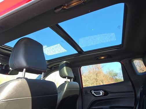 2022 Jeep Compass (RED) Edition 4x4