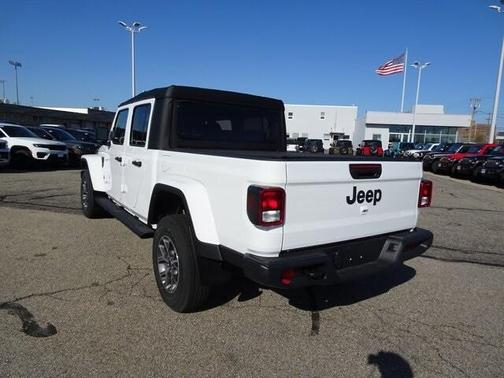 2025 Jeep Gladiator Sport S