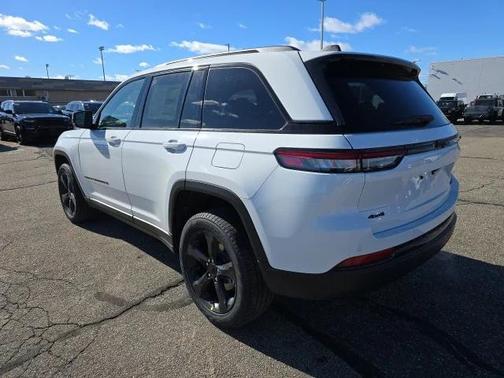 2025 Jeep Grand Cherokee Limited X