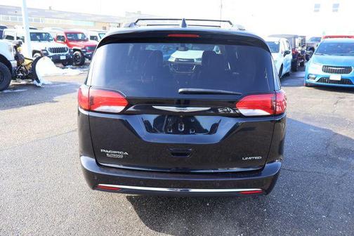 2017 Chrysler Pacifica Limited