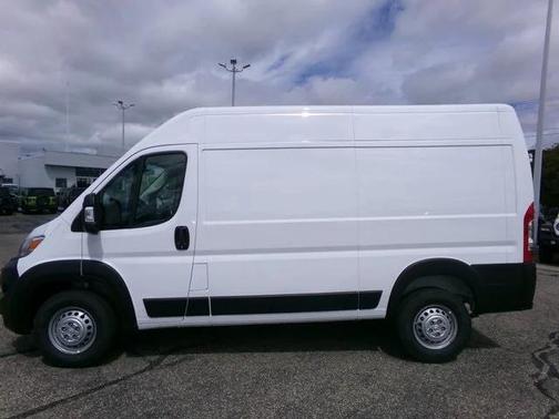 2025 RAM ProMaster 2500 Tradesman