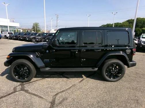 2025 Jeep Wrangler 4xe Sahara