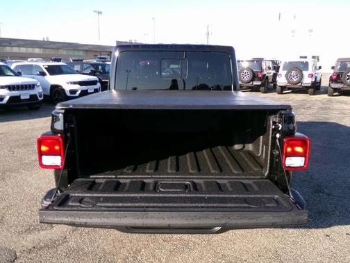 2025 Jeep Gladiator High Tide