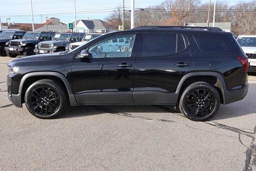 2023 GMC Acadia SLT